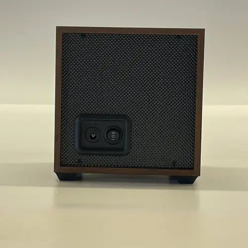 Remontoir cube pour montre automatique coloris bordeaux - couvercle ouvert
