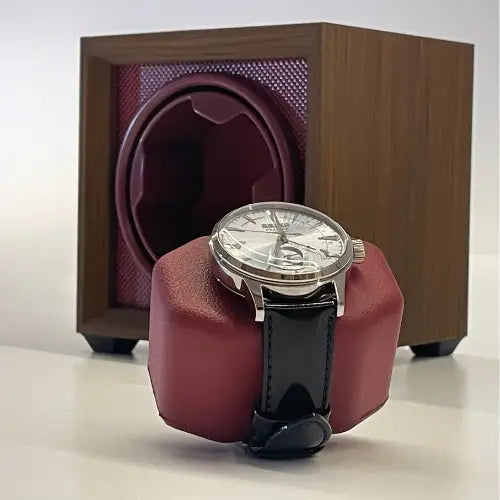 Remontoir cube pour montre automatique coloris bordeaux - intérieur et coussin amovible
