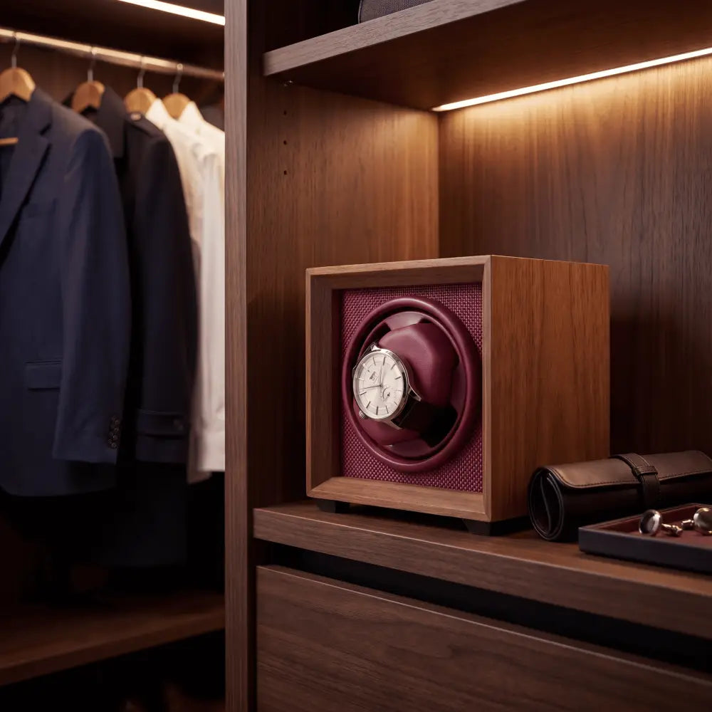 Remontoir cube pour montre automatique coloris bordeaux - détail de la finition